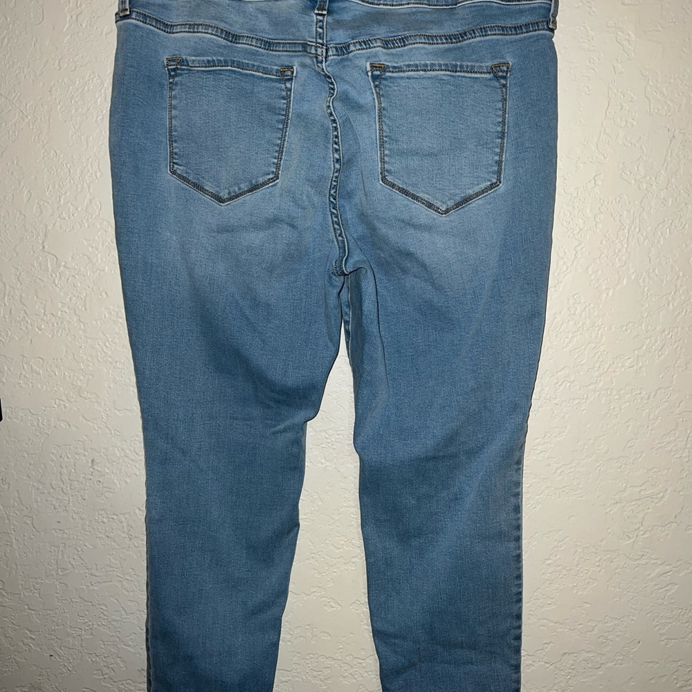 Old navy mid rise size 16 petite